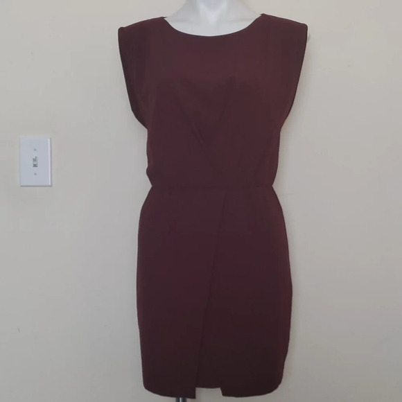 Halston Heritage Cap Sleeve Crepe Dress - Picture 3 of 16